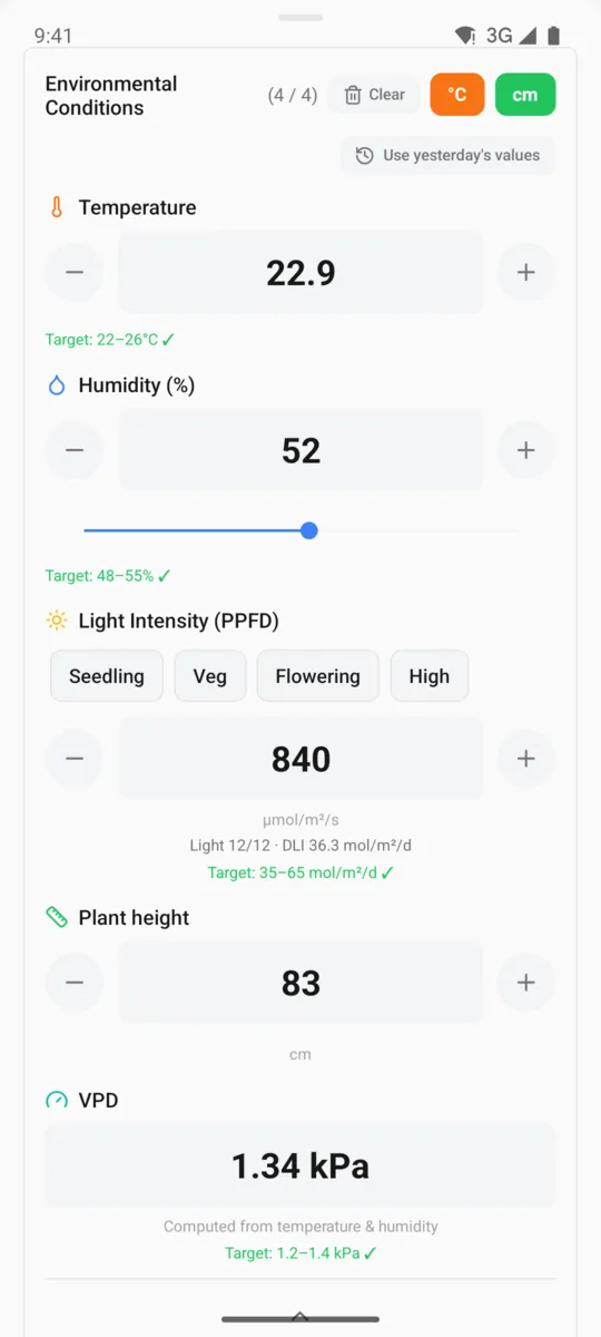 GrowBro climate entry: 22.9 degrees and 52 percent humidity, both within target, VPD 1.34 kPa